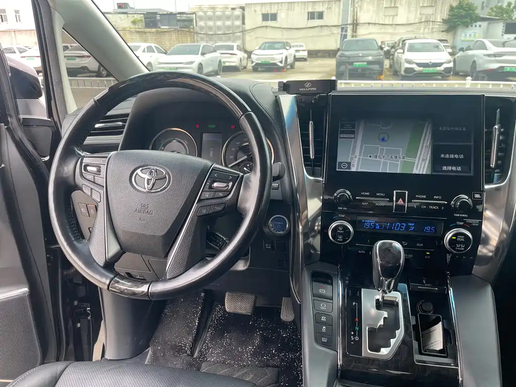 Toyota Vellfire 2020 — фото 14