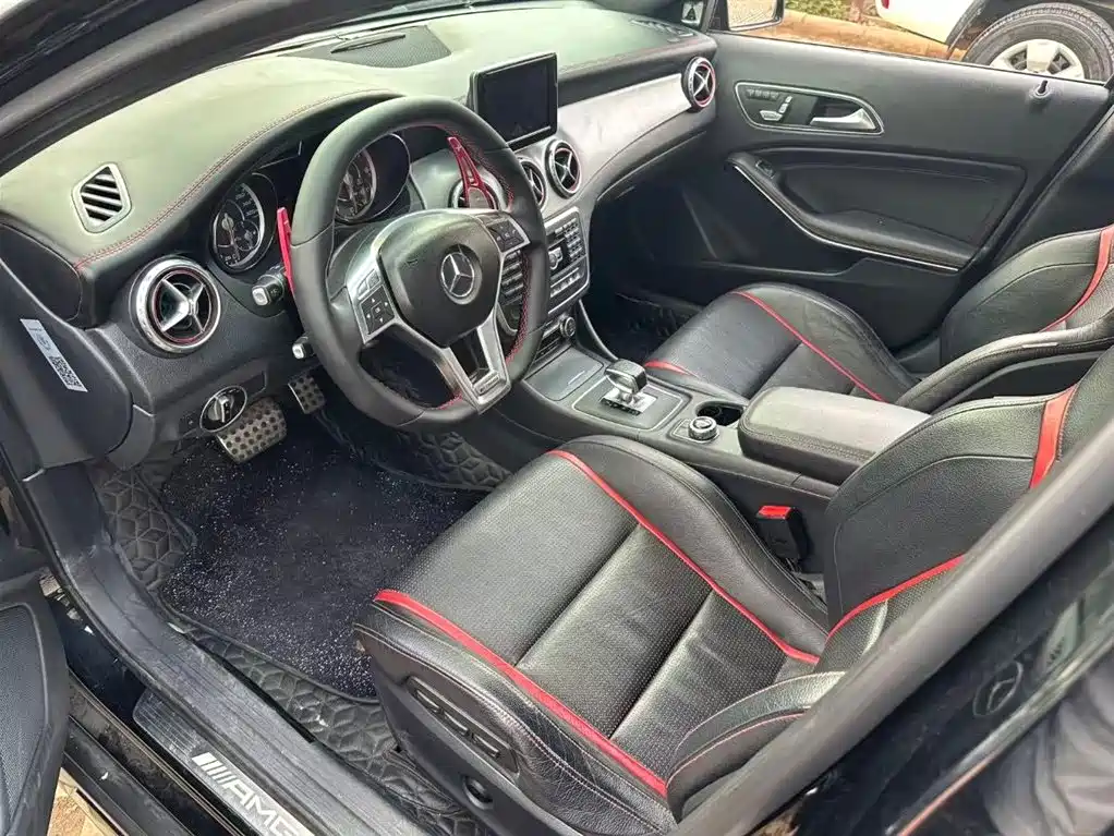 Mercedes-Benz GLA AMG 2015