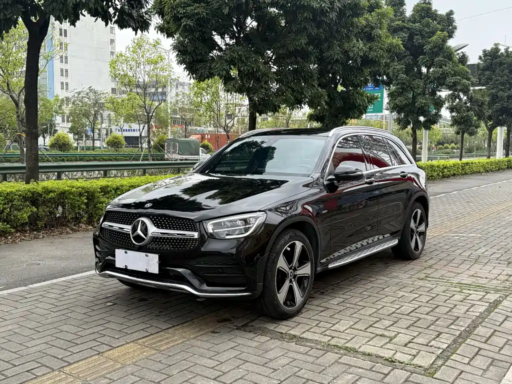 Mercedes-Benz GLC 2022 — фото 1