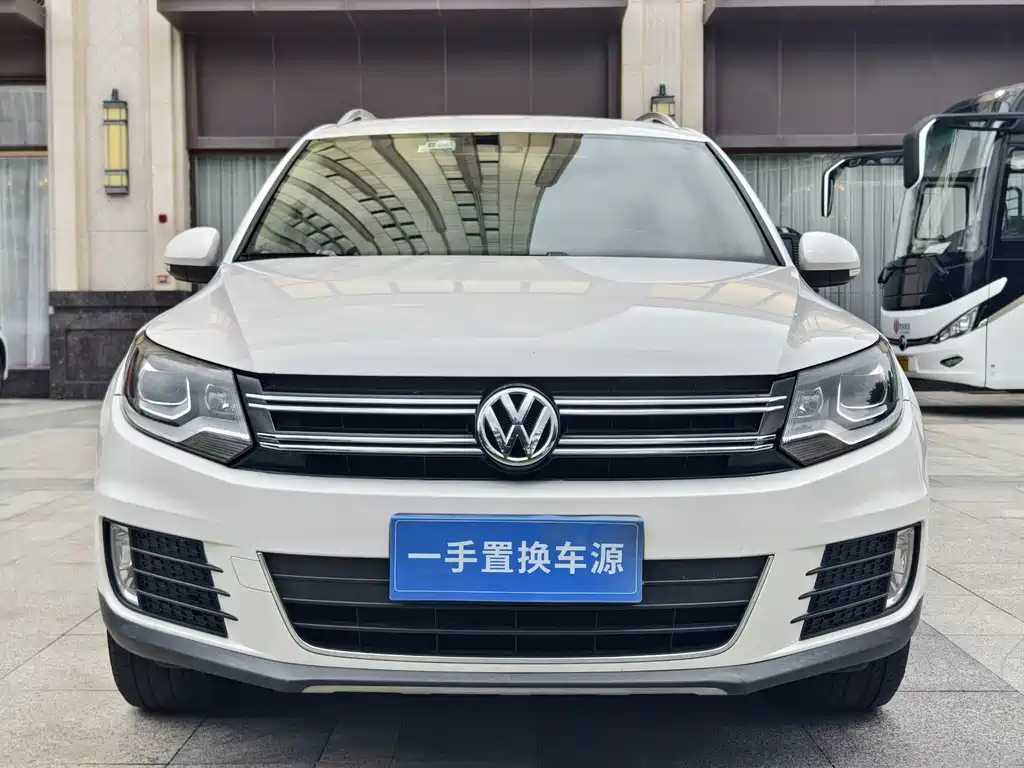 Volkswagen Tiguan 2015 — фото 2