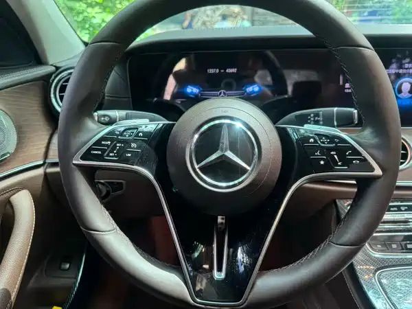 Mercedes-Benz E-Class 2021