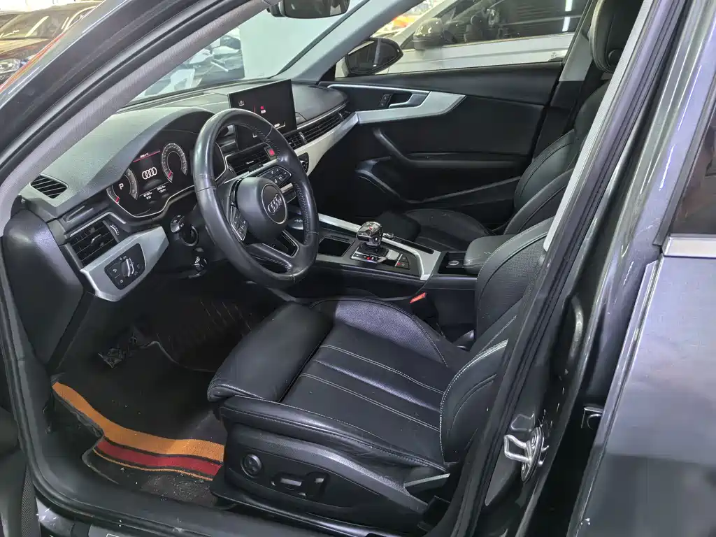 Audi A4L 2021
