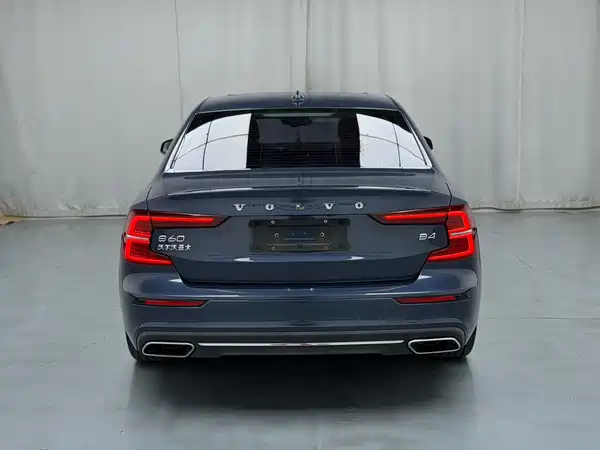 Volvo S60 2022