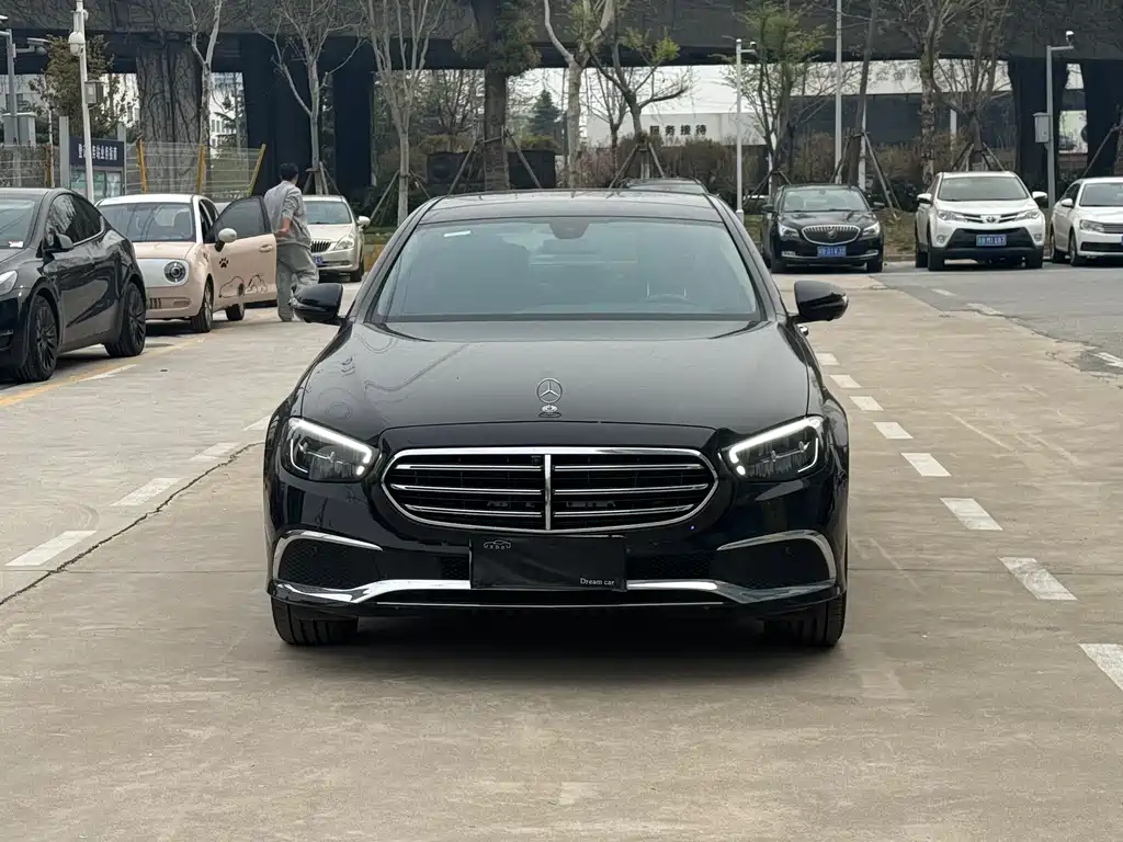 Mercedes-Benz E-Class 2023 — фото 2
