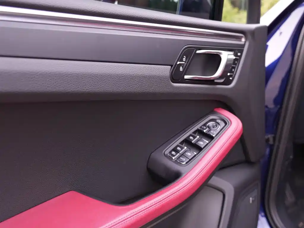 Porsche Macan 2022 — фото 10