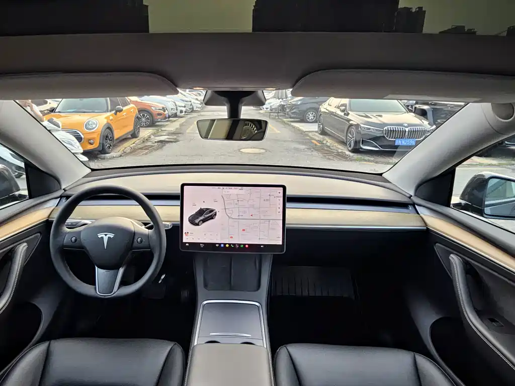 Tesla Model Y 2021 — фото 15