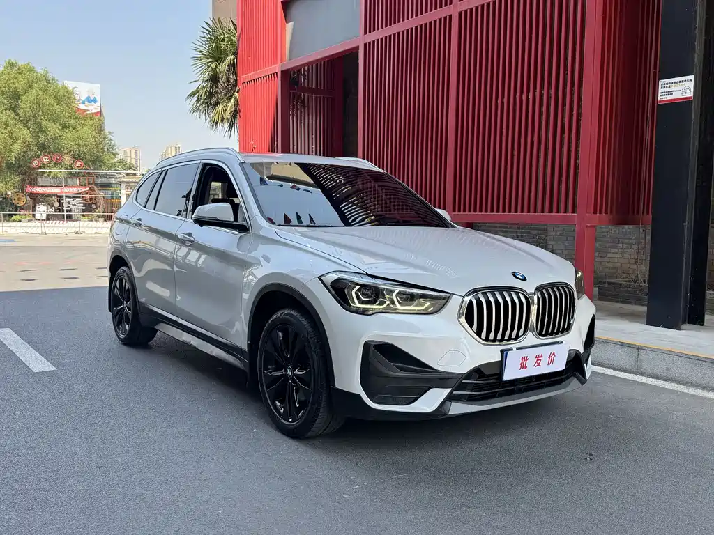 BMW X1 2021 — фото 3