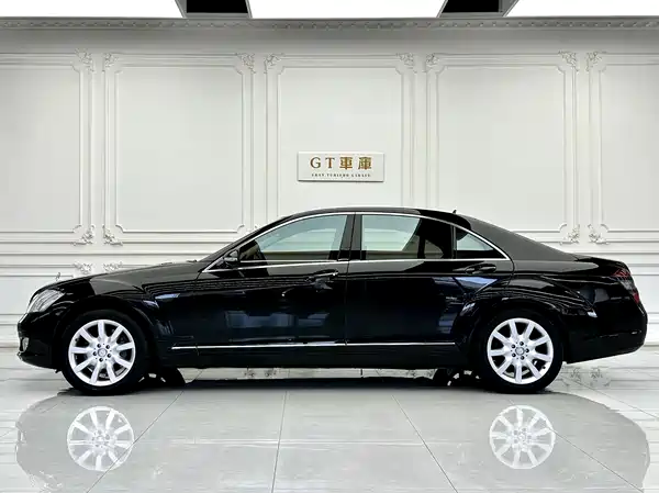 Mercedes-Benz S-Class 2008