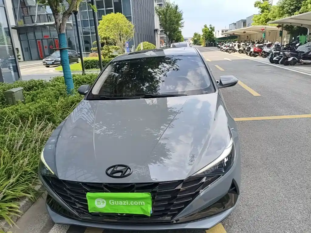 Hyundai Elantra 2021