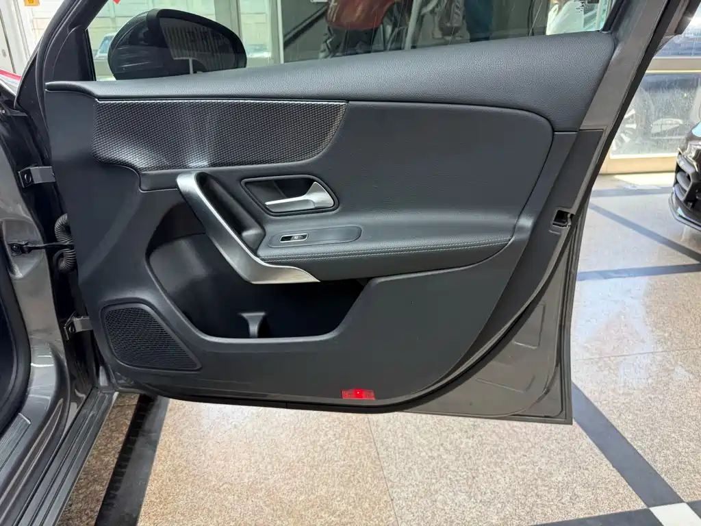 Mercedes-Benz A-Class 2020 — фото 26
