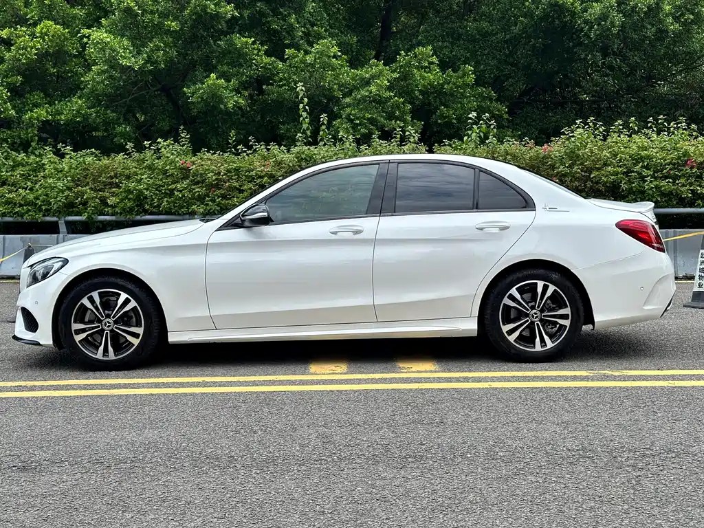 Mercedes-Benz C-Class 2018 — фото 13