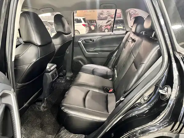 Toyota RAV4 2021