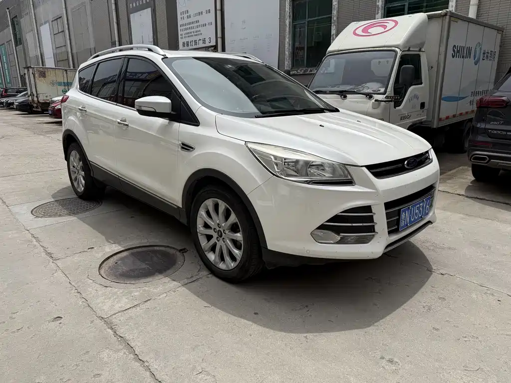Ford Kuga 2016 — фото 3