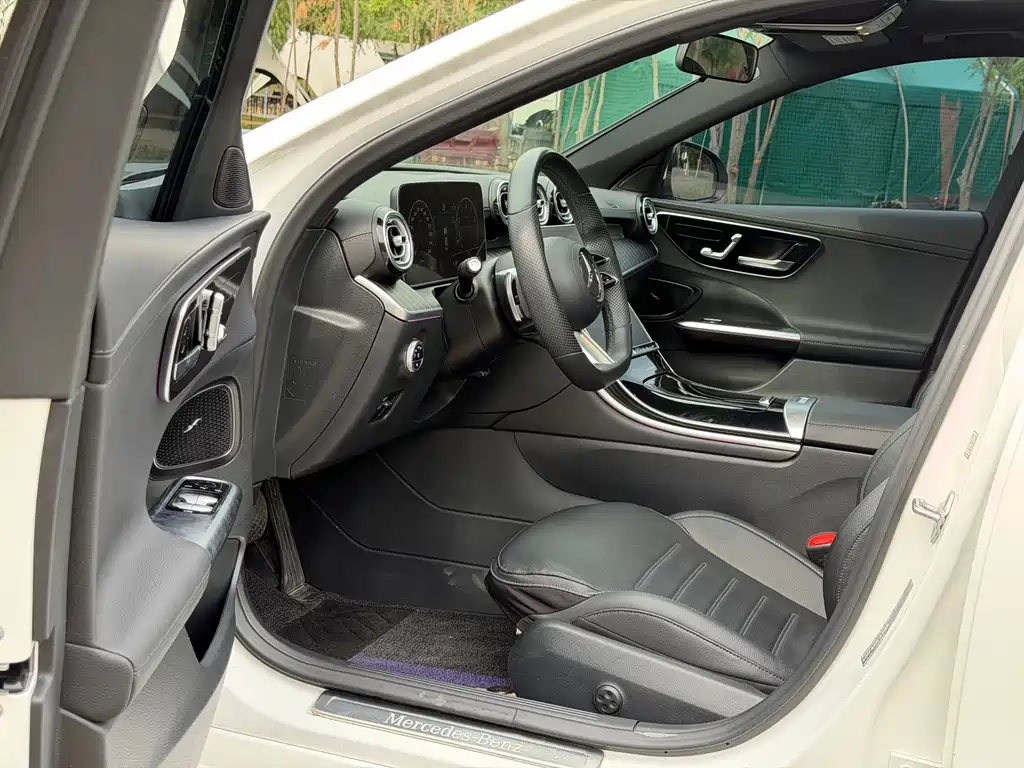 Mercedes-Benz C-Class 2022 — фото 7