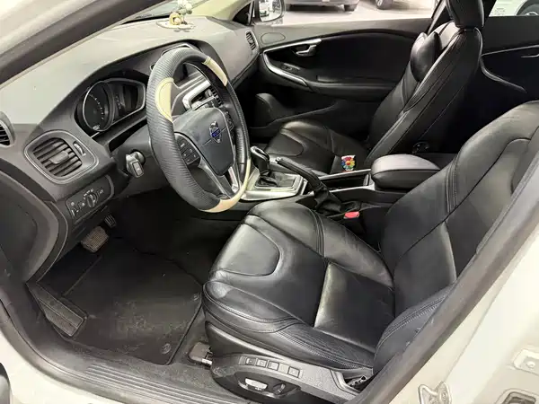 Volvo V40 2016