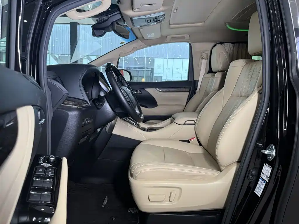 Toyota Vellfire 2021 — фото 17