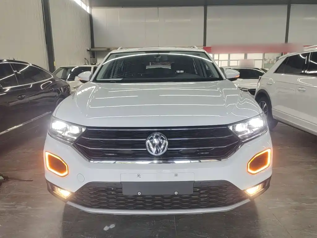 Volkswagen T-Roc 2021 — фото 3