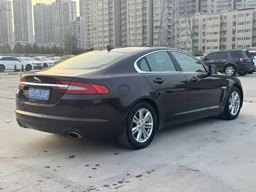 Jaguar XF 2015 — фото 4