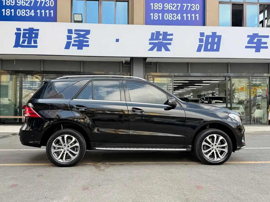 Mercedes-Benz GLE 2016 — фото 11