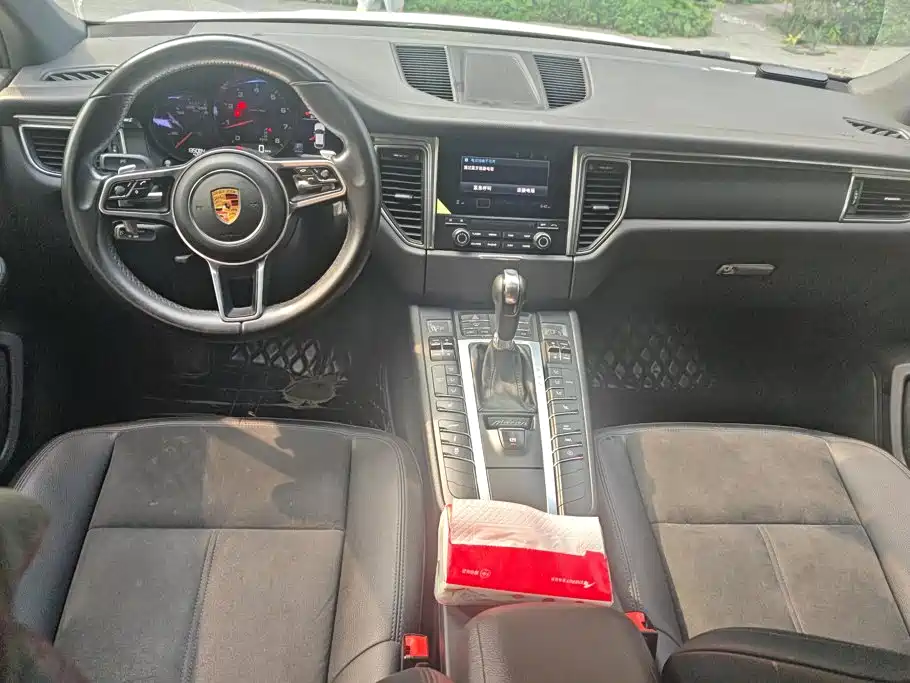 Porsche Macan 2016 — фото 11