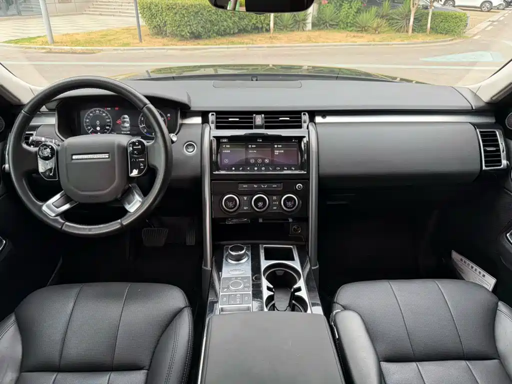 Land Rover Discovery 2019 — фото 19