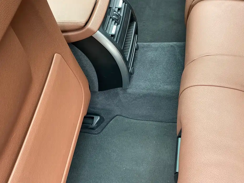 BMW 5 Series GT 2017 — фото 29