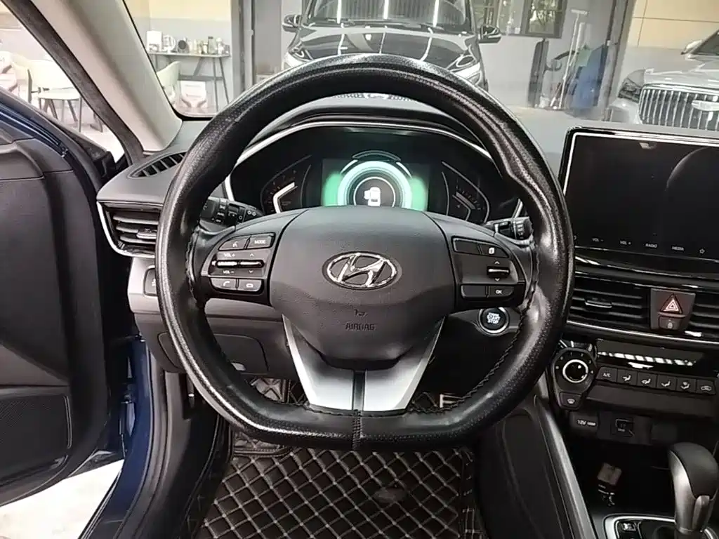 Hyundai Festa 2019 — фото 11