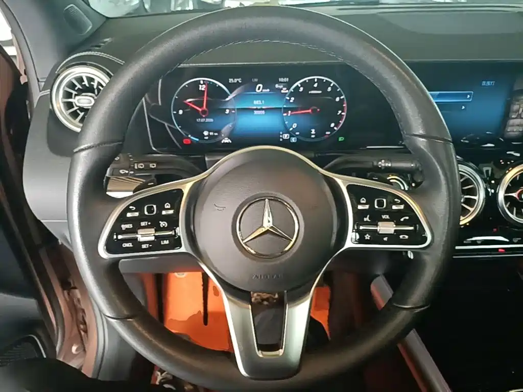 Mercedes-Benz GLA 2023 — фото 11