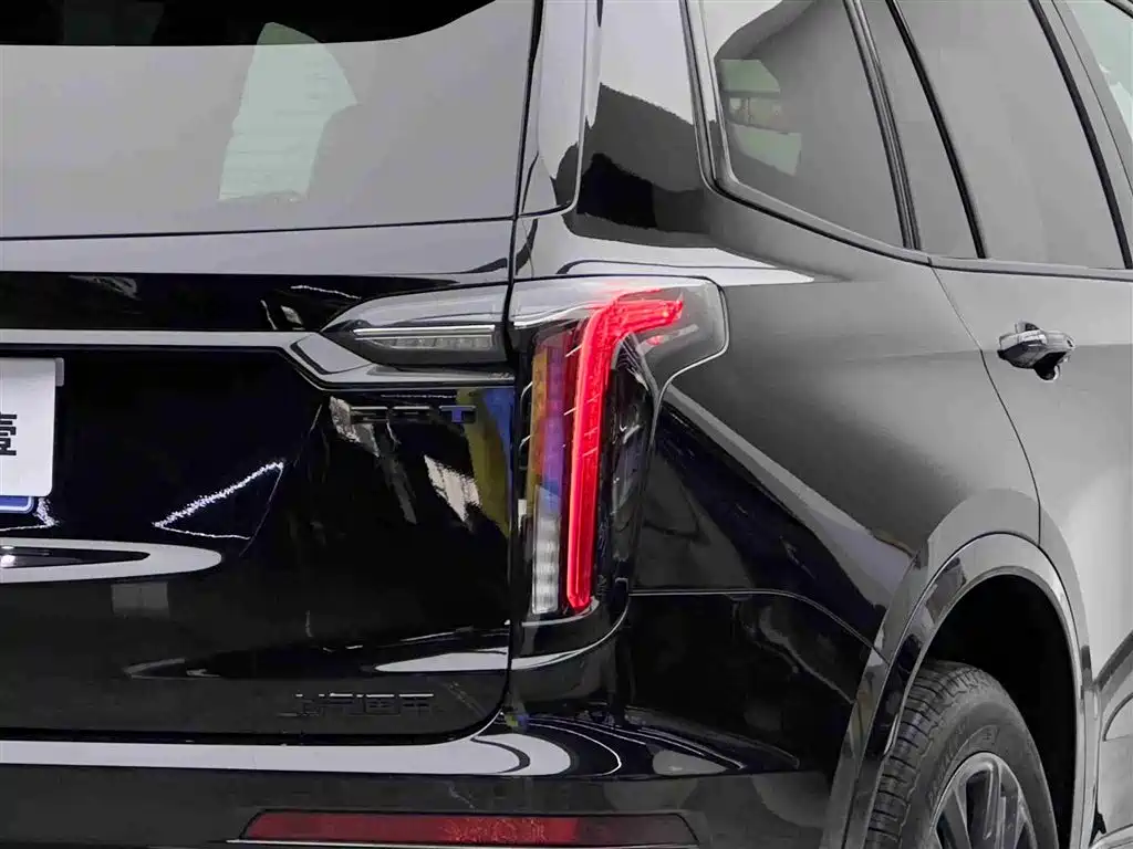 Cadillac XT6 2024 — фото 17