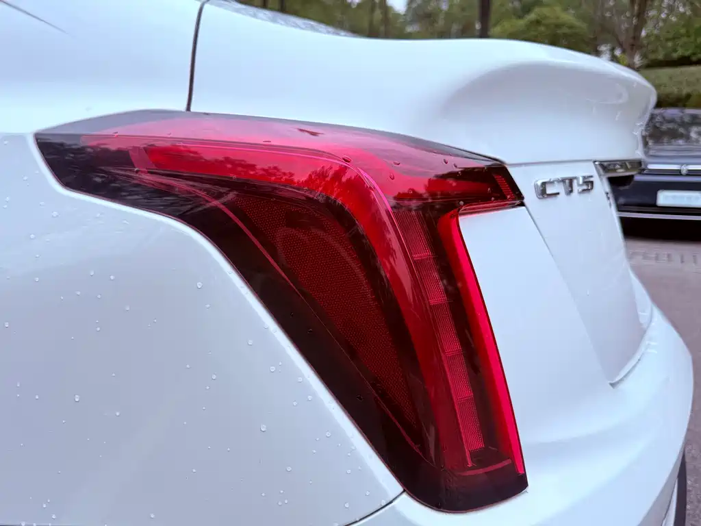 Cadillac CT5 2020 — фото 12