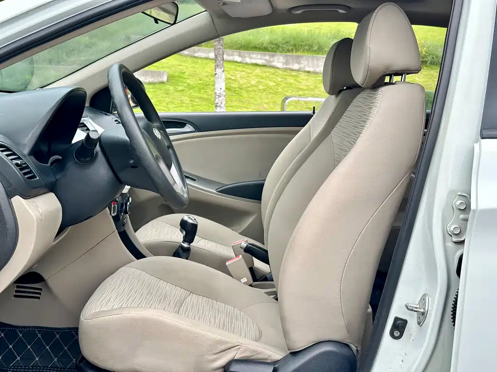 Hyundai Verna 2016 — фото 21