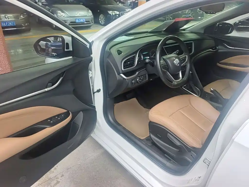 Buick Excelle GT 2018 — фото 16