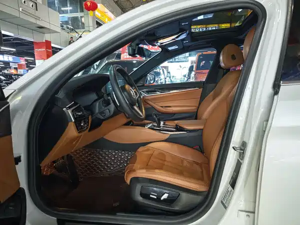 BMW 5 Series 2020