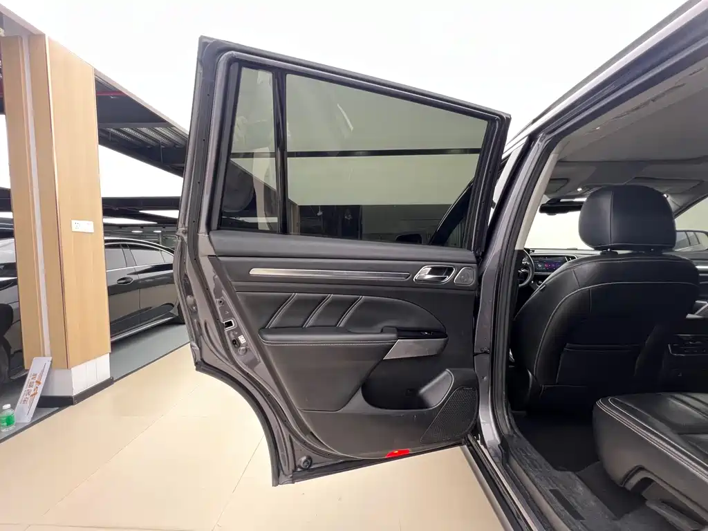 GAC Trumpchi GS8 2020 — фото 11