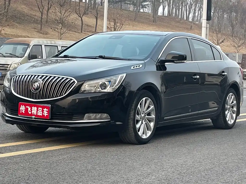 Buick LaCrosse 2015 — фото 1