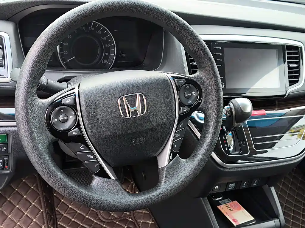 Honda Odyssey 2021 — фото 19