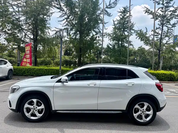 Mercedes-Benz GLA 2019