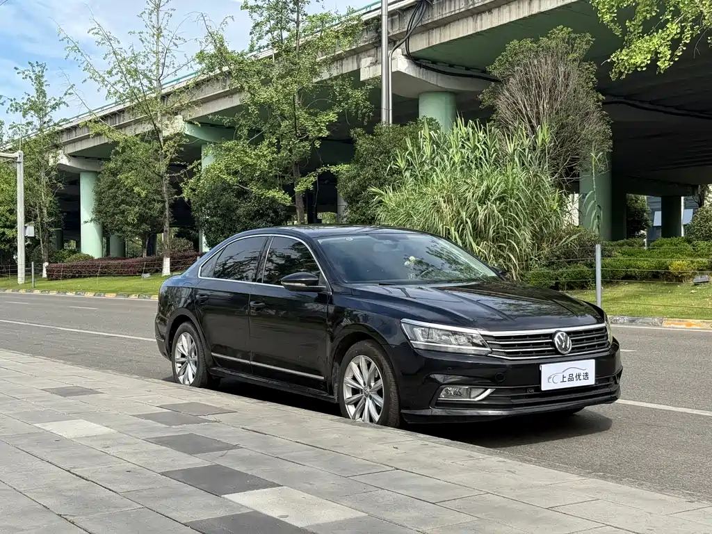 Volkswagen Passat 2018 — фото 3