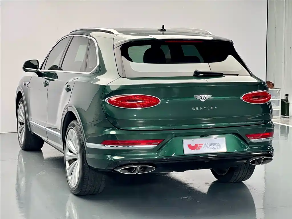 Bentley Bentayga 2021 — фото 6