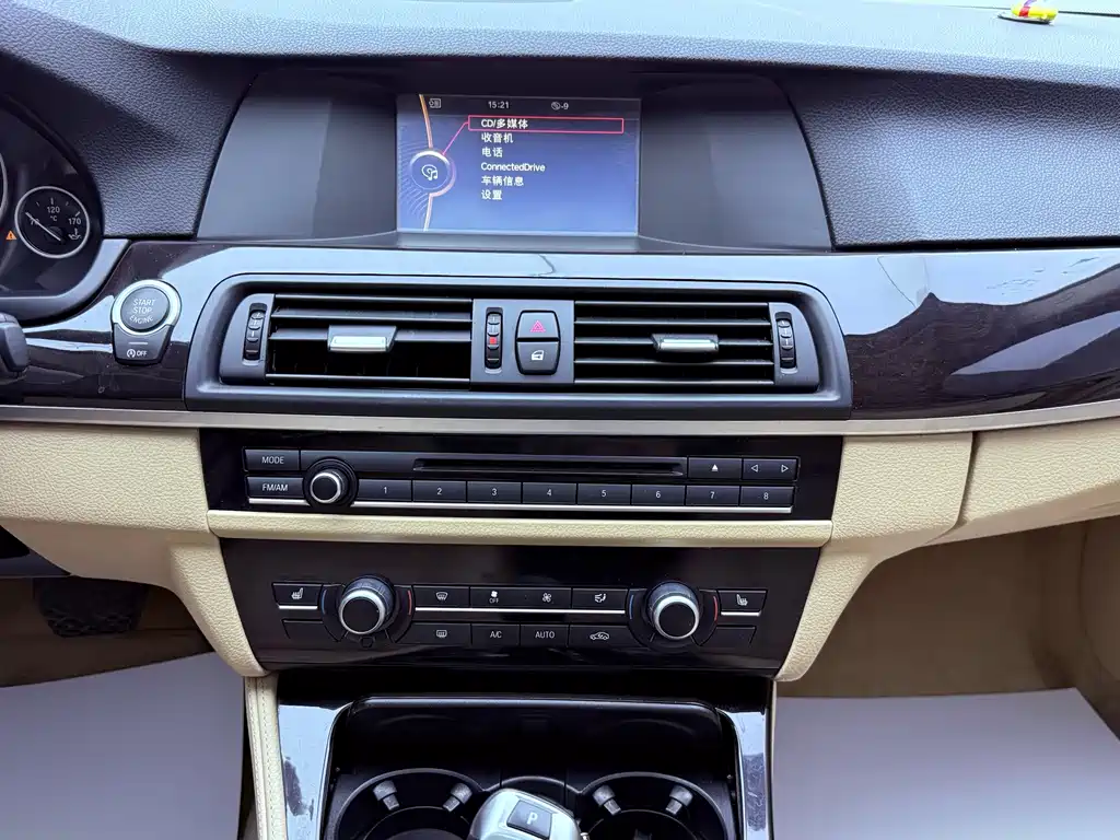BMW 5 Series 2013 — фото 12