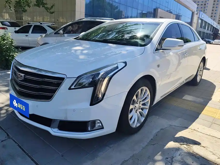 Cadillac XTS 2018 — фото 1