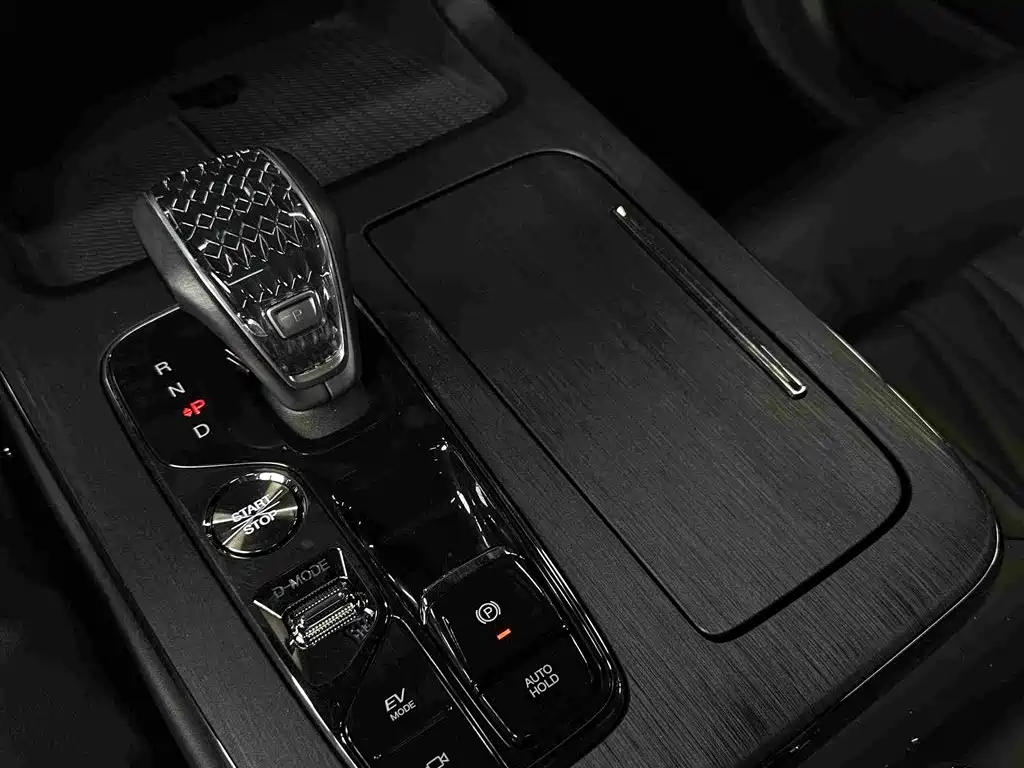 GAC Motor Trumpchi GS8 2022 — фото 21