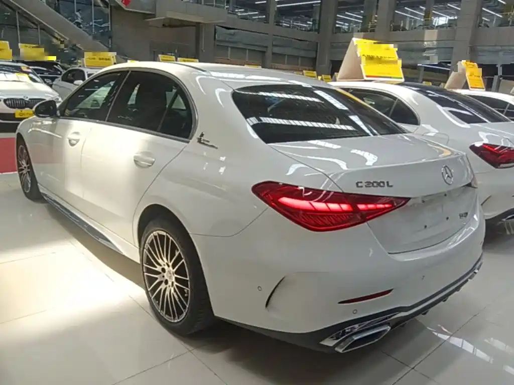 Mercedes-Benz C-Class 2024
