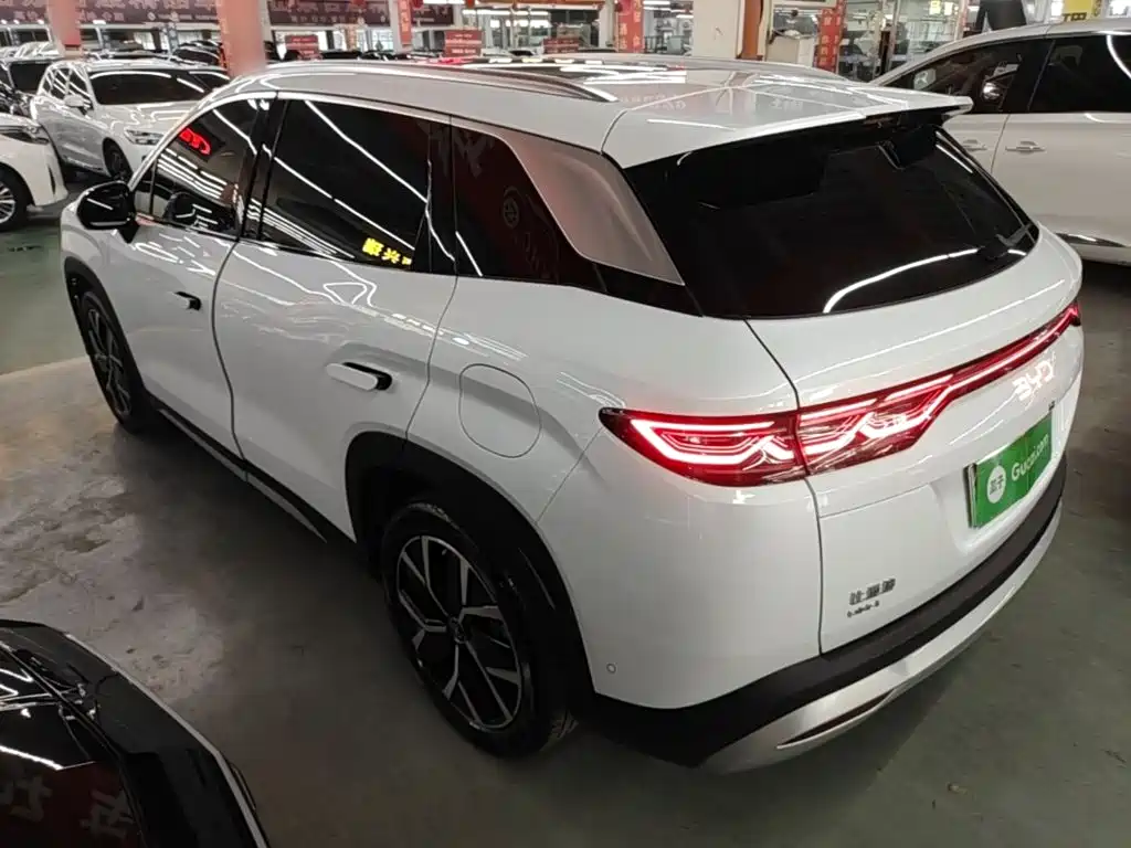 BYD L DM-i 2024 — фото 5
