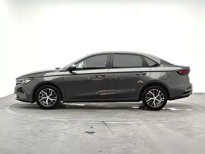 Geely Emgrand 2023