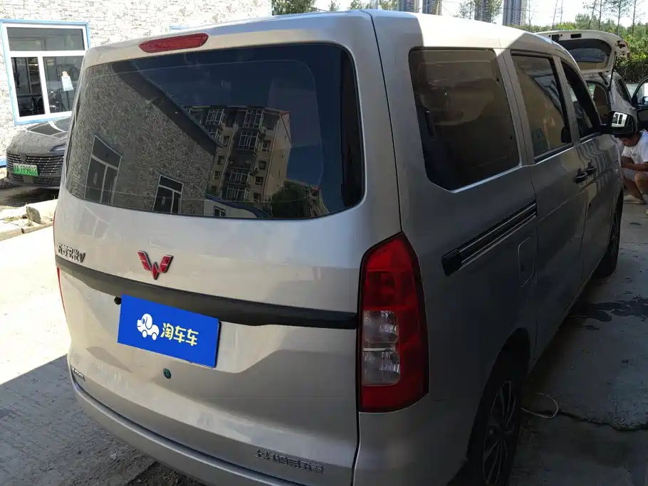 Wuling Hongguang V 2025