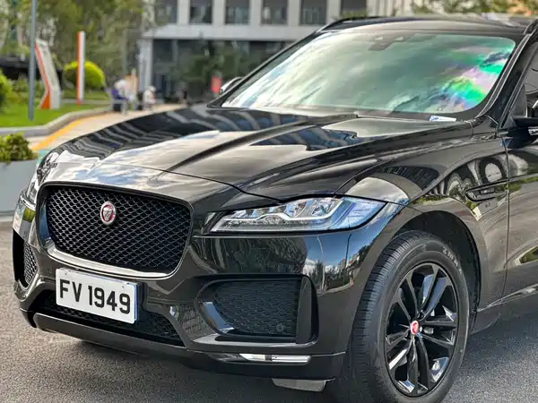 Jaguar F-PACE 2021