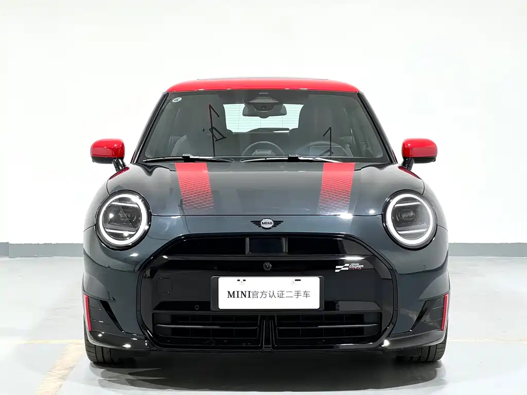 MINI JCW EV 2026 — фото 3