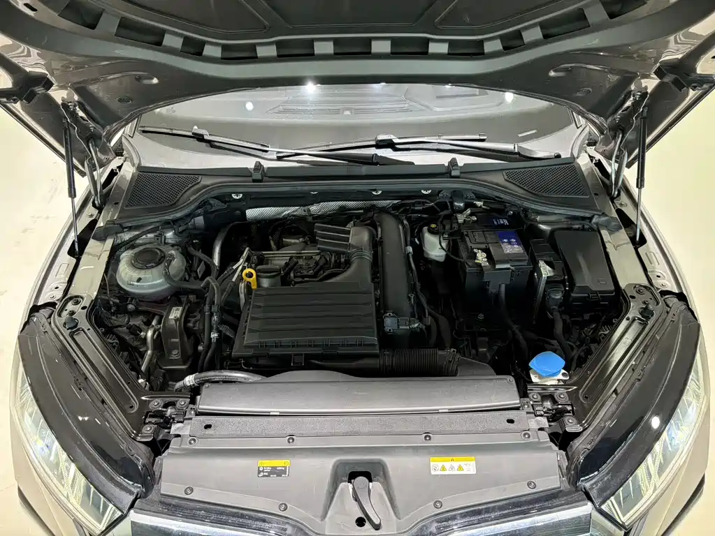 Skoda Octavia 2022 — фото 16