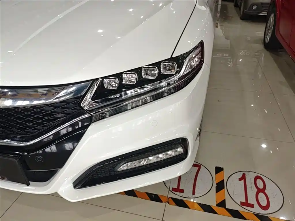 Honda Spirior 2017 — фото 24